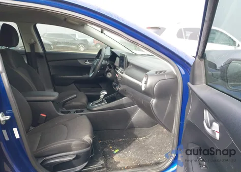 2019 Kia Forte Lxs z USA, uszkodzony, nr VIN 3KPF24AD2KE007197